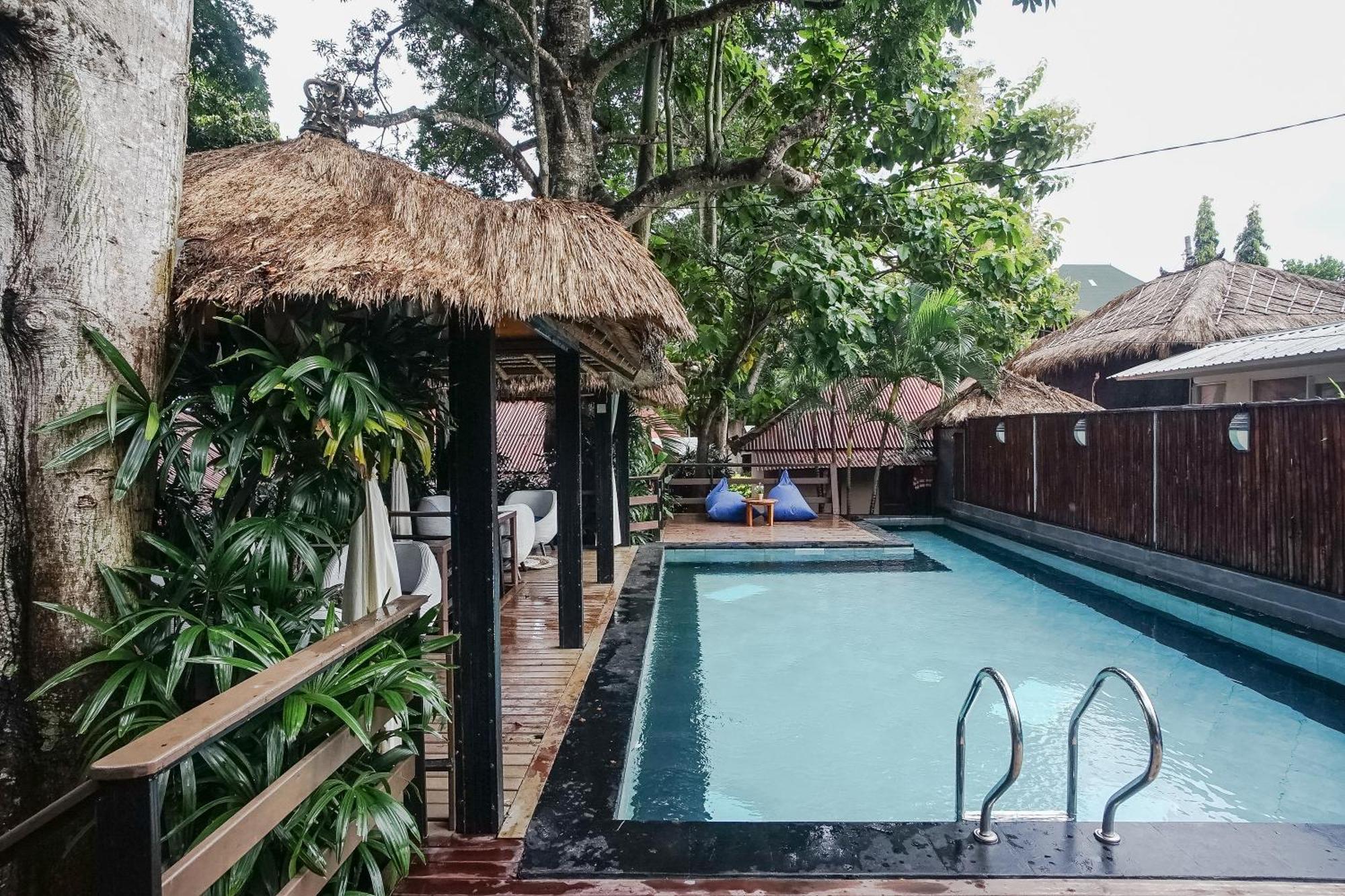 Готель Kampung 168 Джимбаран Екстер'єр фото